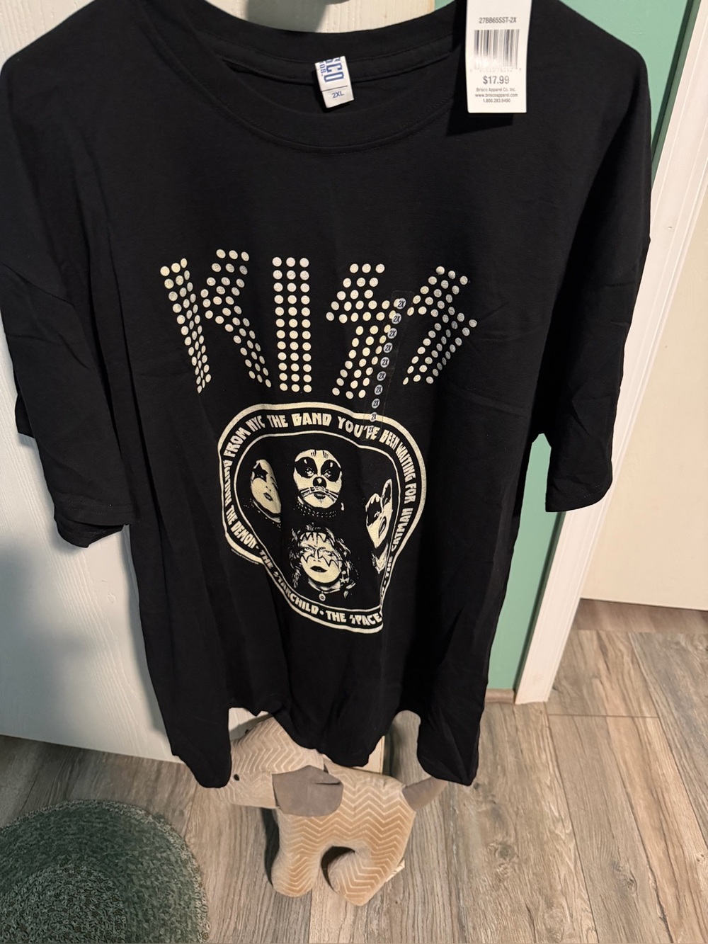 Black KISS Graphic Tee  - Band Logo Shirt Medium